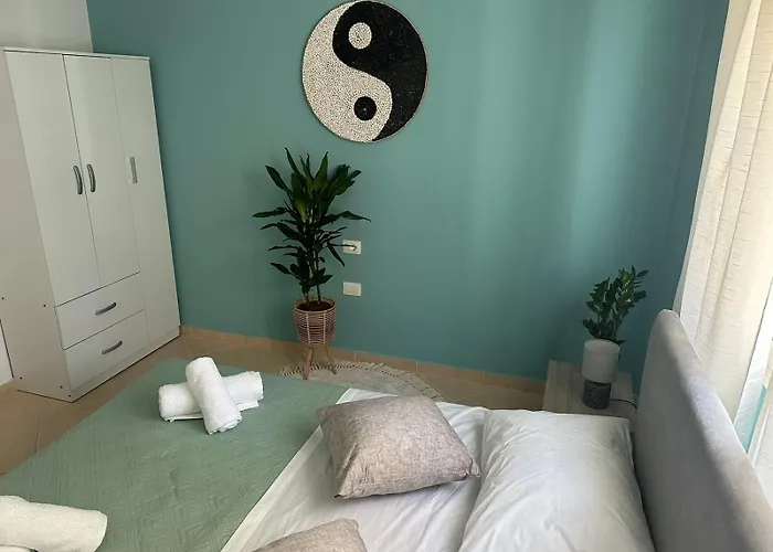 Appartement Gjonis House *